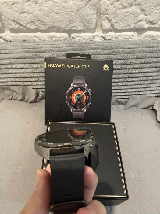 Hyuaway Watch GT5