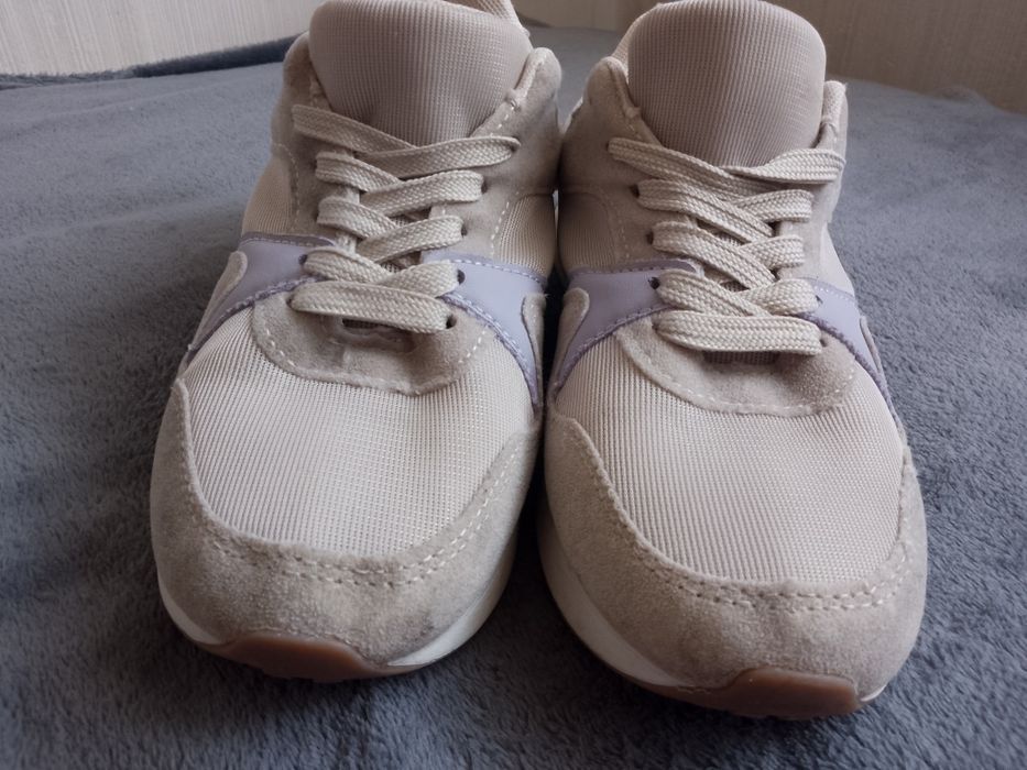 Buty sportowe dziewczęce 34