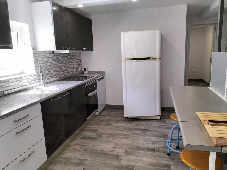 Casa mobilada para arrendar no Centro do Porto (T3)