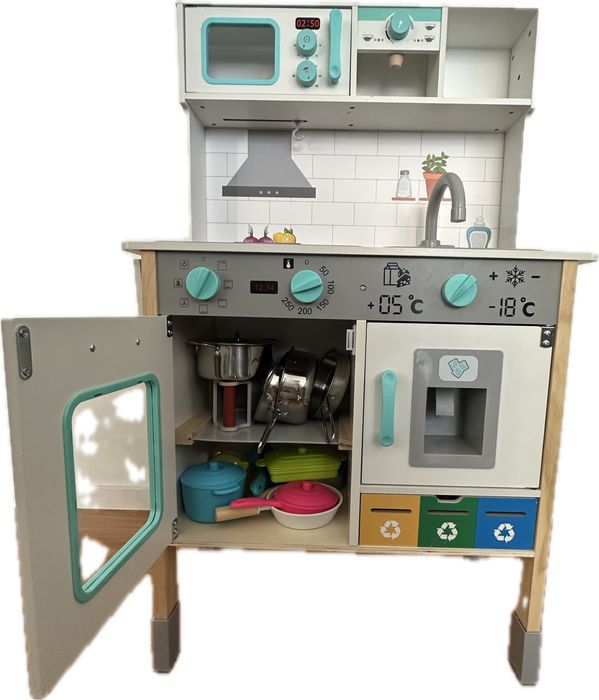 Cozinha multifuncoes em madeira com acessorios