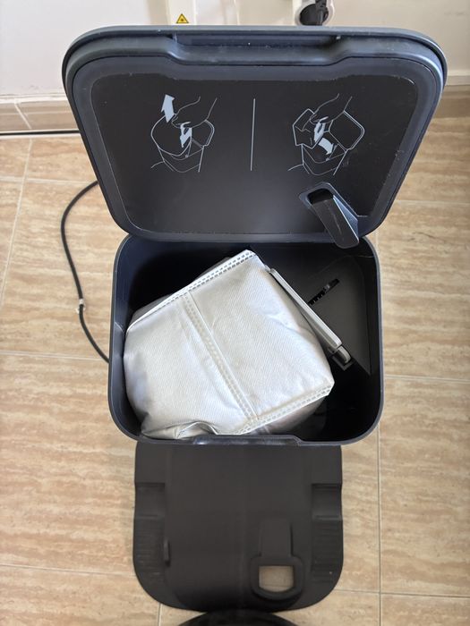 iRobot Roomba i3+ + Clean Base | Auto-esvaziamento | Muito Bom Estado