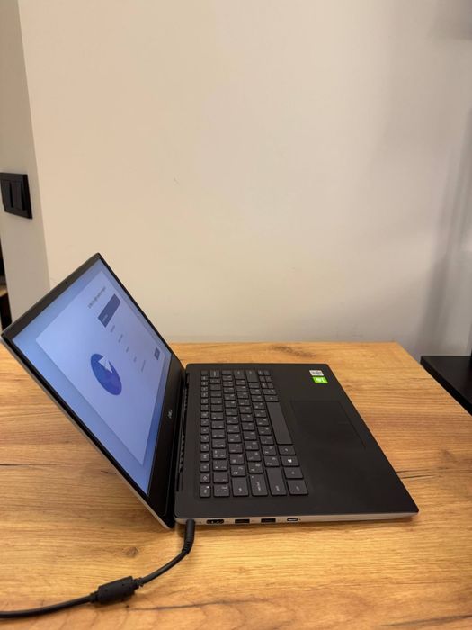 Dell Vostro 5490 14" | Intel Core i5 10 Gen | MX250 | 4GB RAM | 256GB SSD