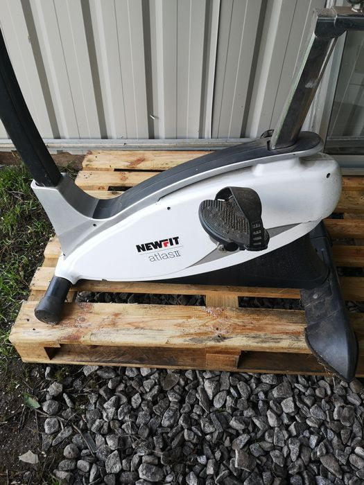 Becicleta de manutenção e máquina de abdominais