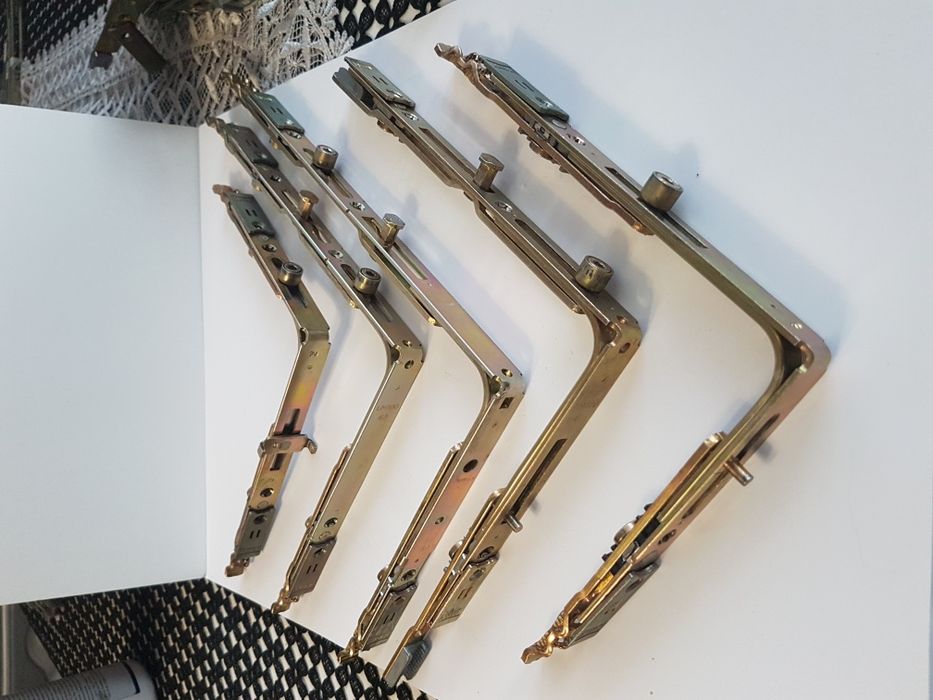 Naroznik do okna roto aubi maco siegenia różne