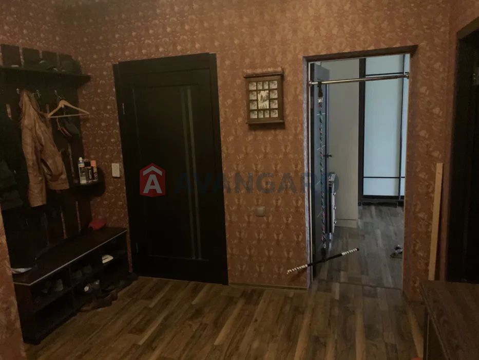 Продам 3 кімнатну сталінку в центрі