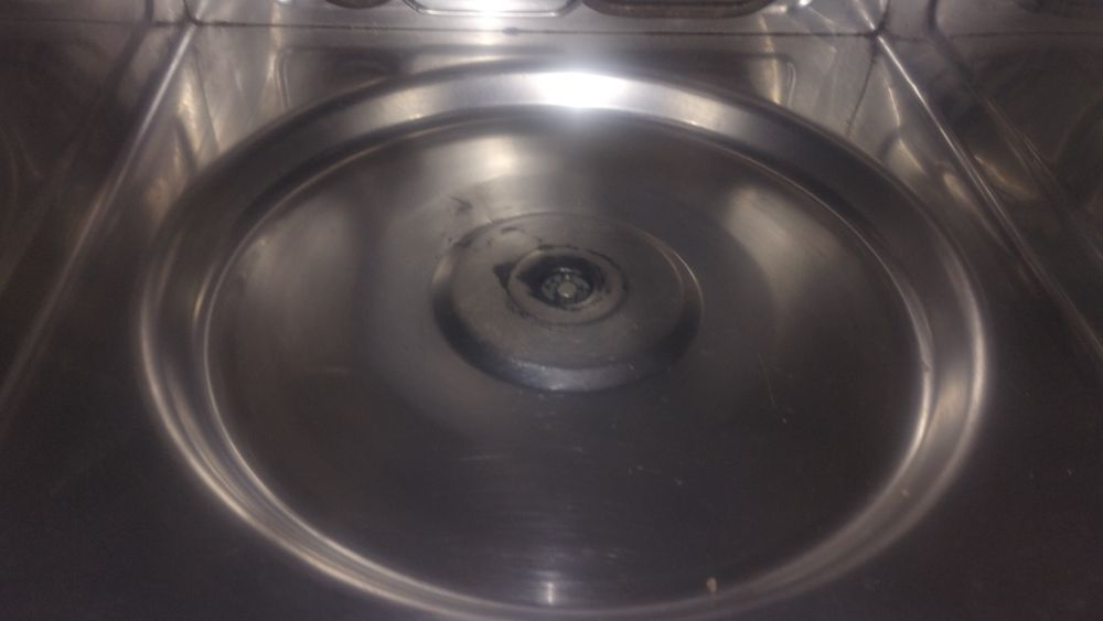 Продам  микроволновку Miele