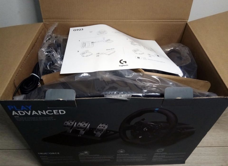 Logitech G923 True Force / Novo / Xbox / PC