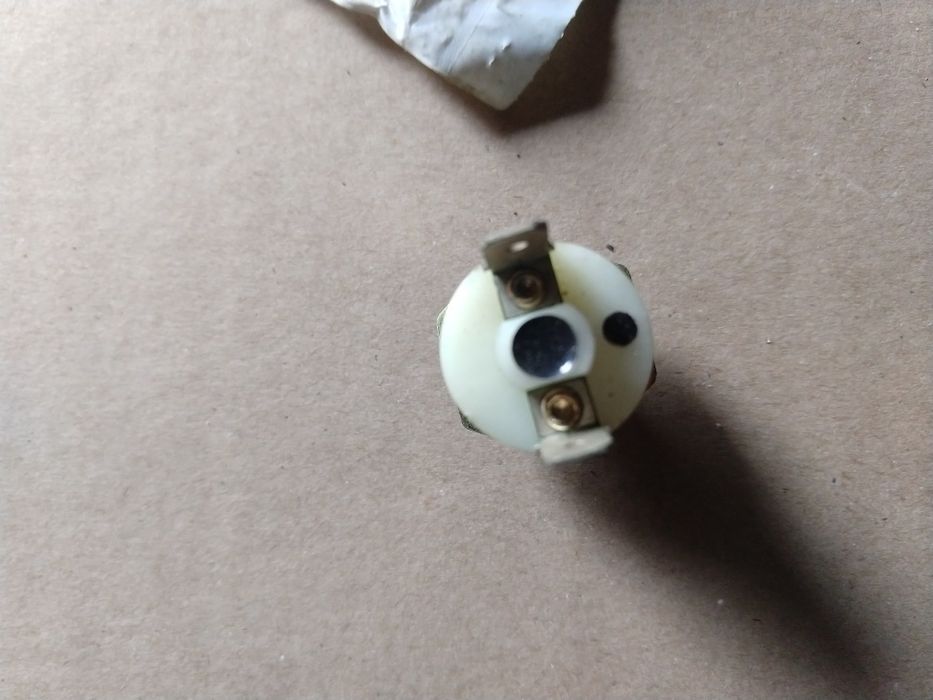 Czujnik ciśnienia oleju hydraulicznego Renault Claas Ares oryginał MF