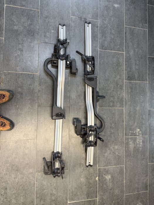 Uchwyt na bagaznik dachowy na rower thule 598