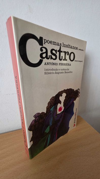 Livro "Poemas Lusitanos e Castro" de António Ferreira
