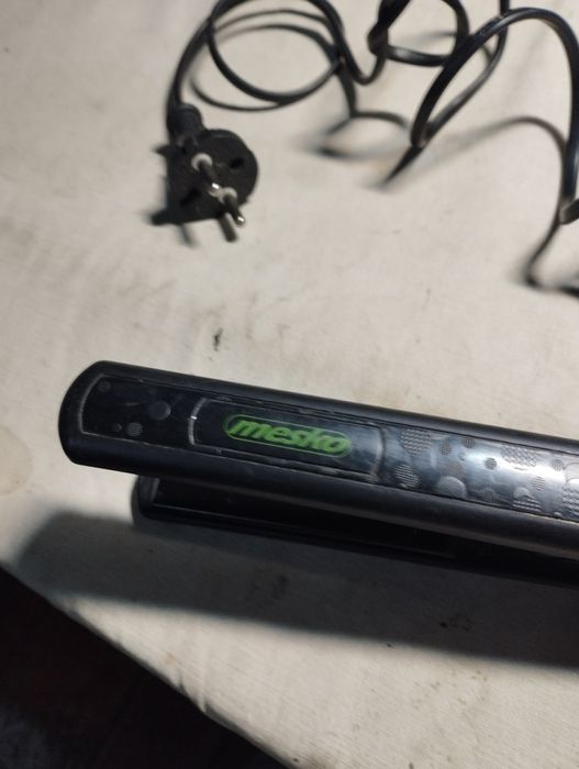 Випрамітіль волося бу робочий