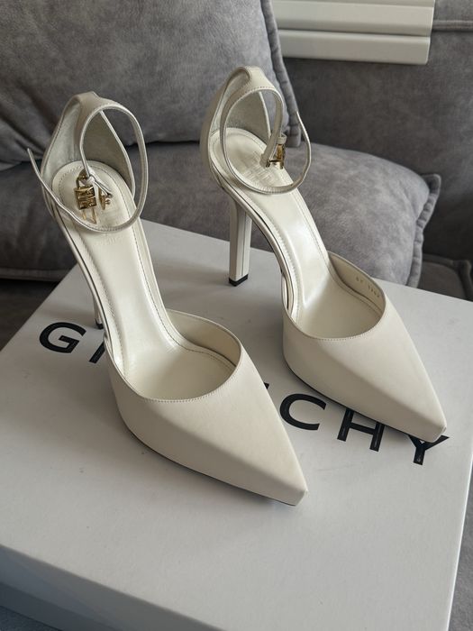 Підбори Givenchy Charm-Detail Ankle-Strap Pumps