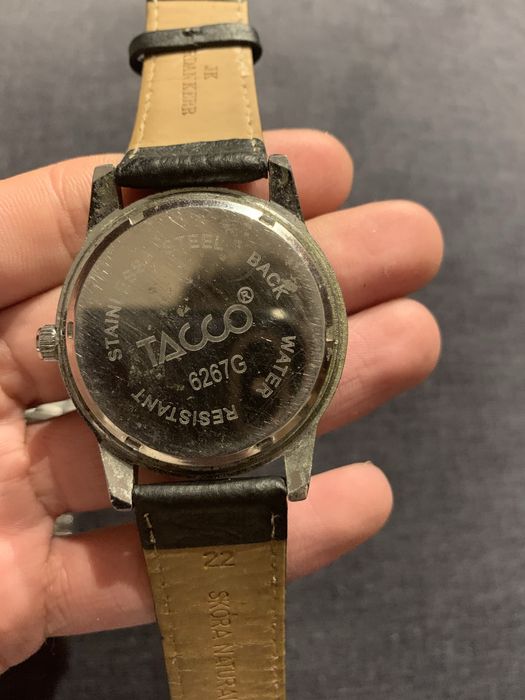 Zestaw 12 zegarków na rękę oraz dwie