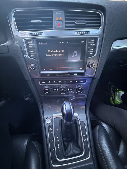 Volkswagen e-golf 2015 Европа