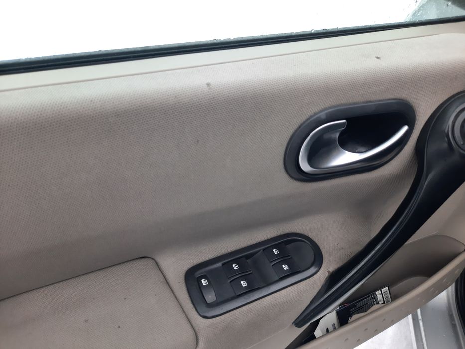 Продам  Автомобіль двигун 1.6МРІ