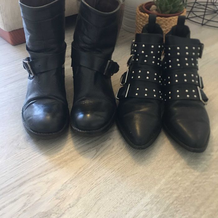 Botas pretas  2 pares  em pele n.36 ,cano curto,