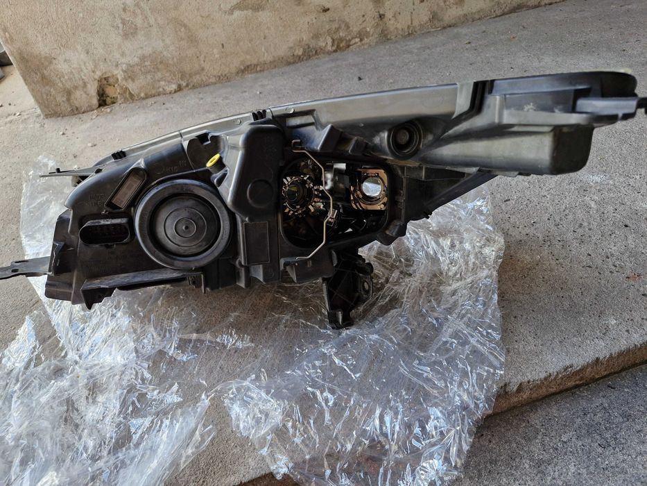 Lampa przednia prawa ford kuga ll