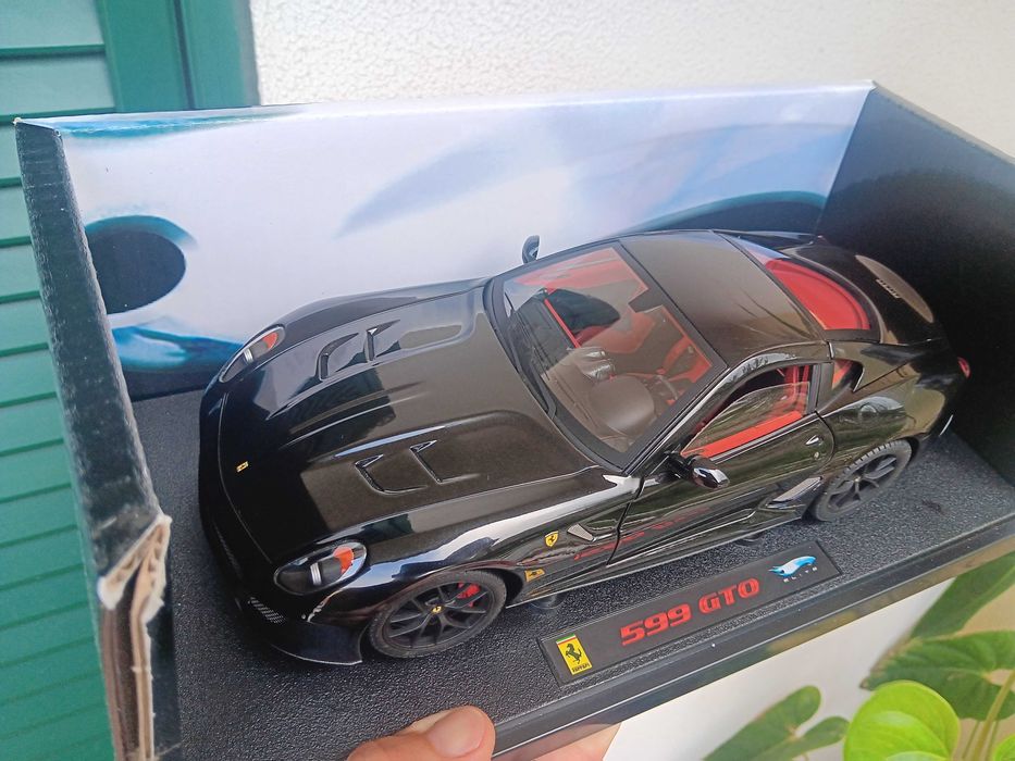 Ferrari 599 gto hotwheels elite 1/18