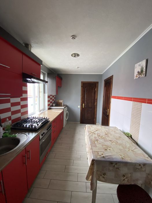 Оренда комерційної нерухомості 740м2 з власною земельною ділянкою