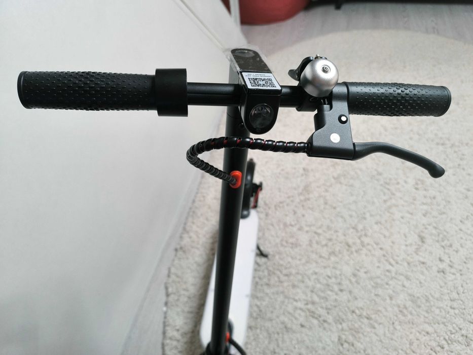 Электросамокат E-Scooter