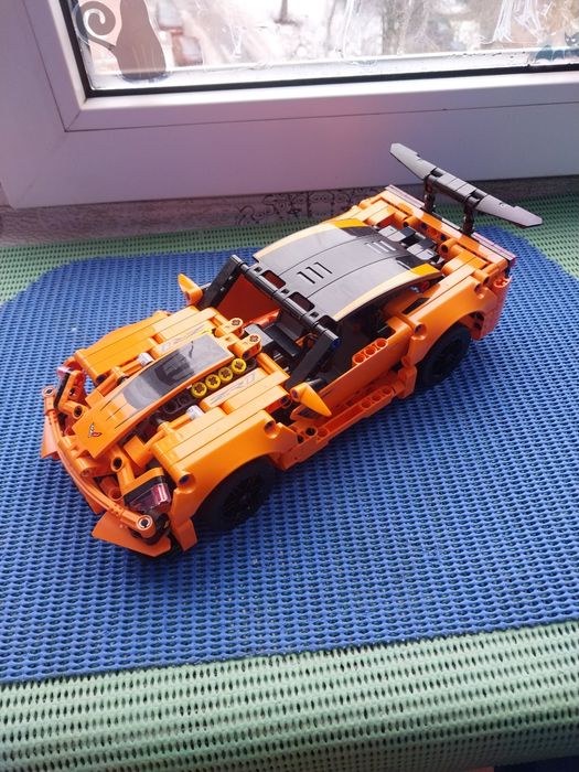 Машинка     LEGO