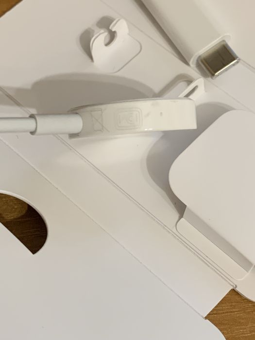 Зарядка Apple Watch оригинал магнитная зарядка  кабель из комплекта