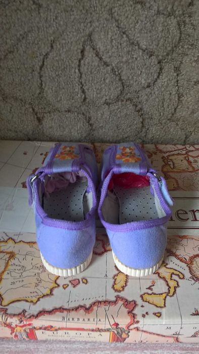 босоніжки для дівчинки 22 розмір