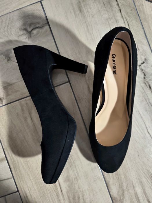 Czarne buty na obcasie damskie Graceland półbuty zamszowe damskie 41