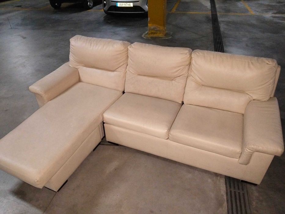 Sofá 3 lugares com chaise longue