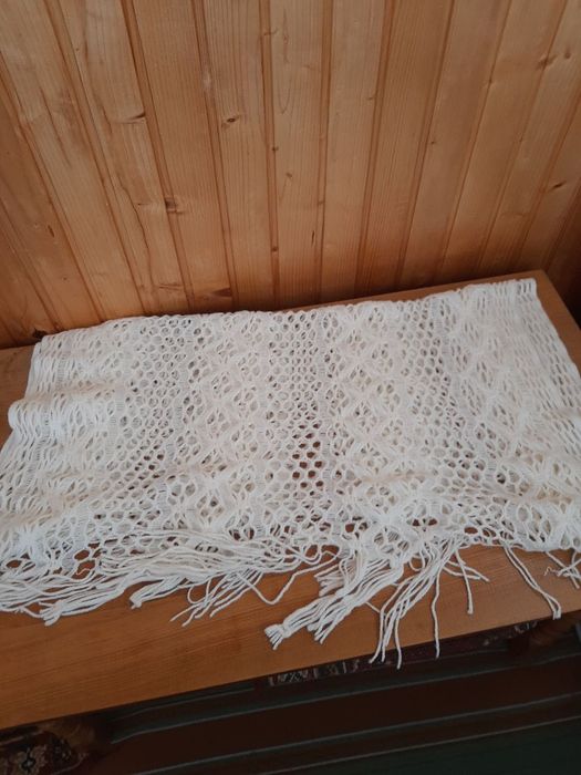Елегантна шерстяна шаль