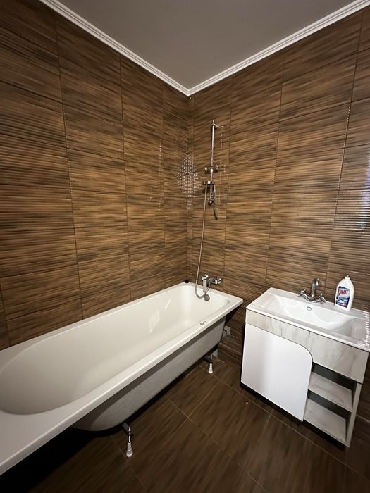 Продаж чудової квартири з новим ремонтом на Москаленка 49 без %