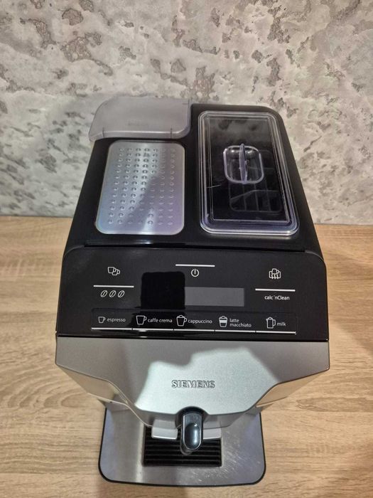 Siemens EQ.3 S300 – Zadbany, Kompletny Nowy filtr