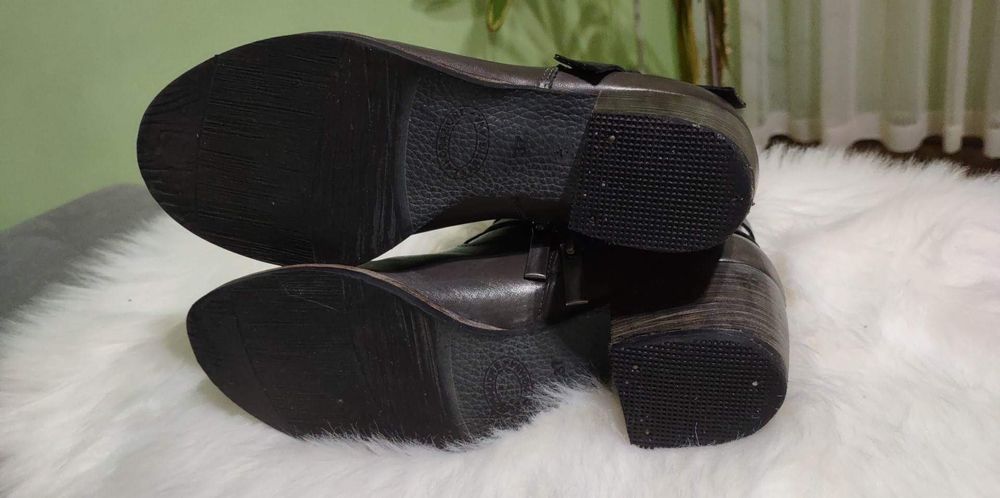 Skórzane botki rozmiar 37