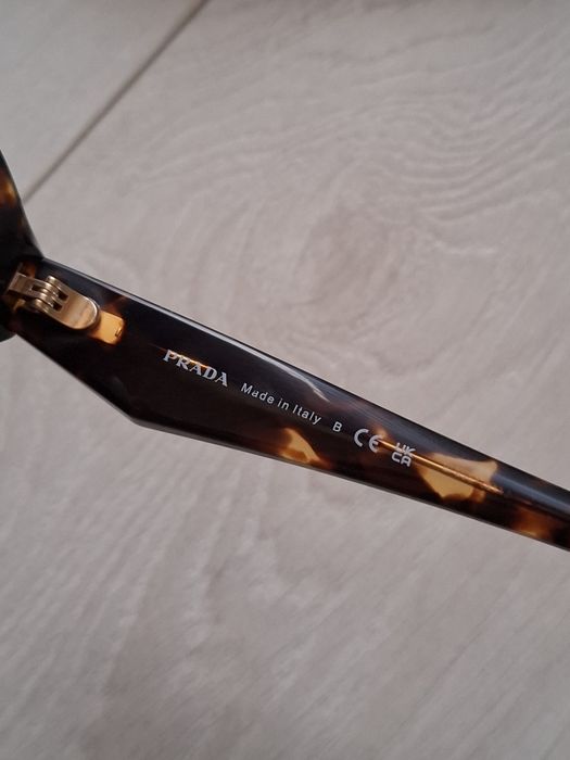 Okulary przeciwsłoneczne prada