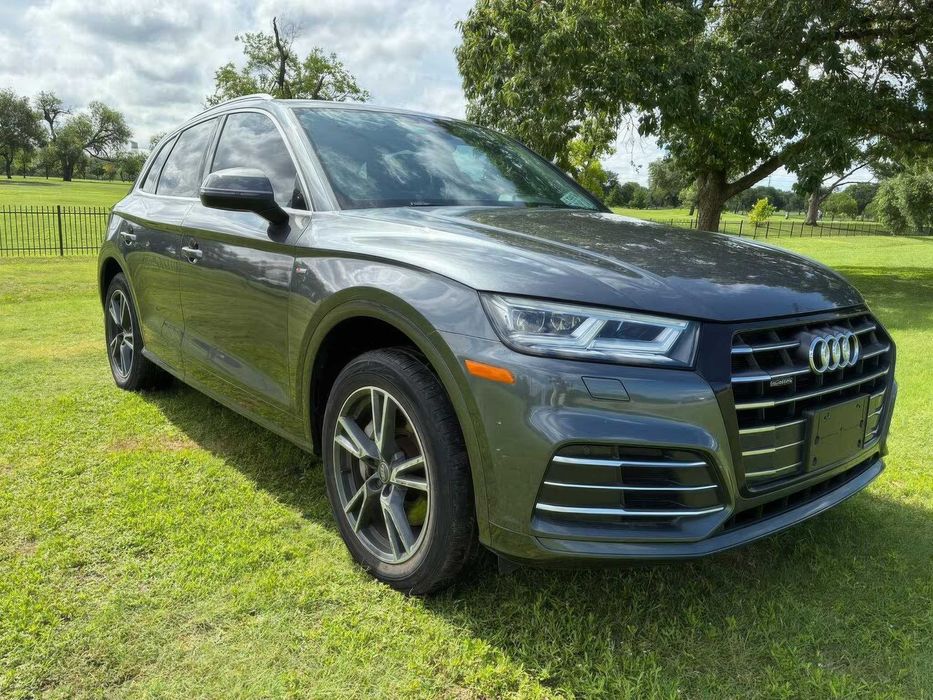 Audi Q5 E Quattro Premium Plus 55 Tfsi      2020