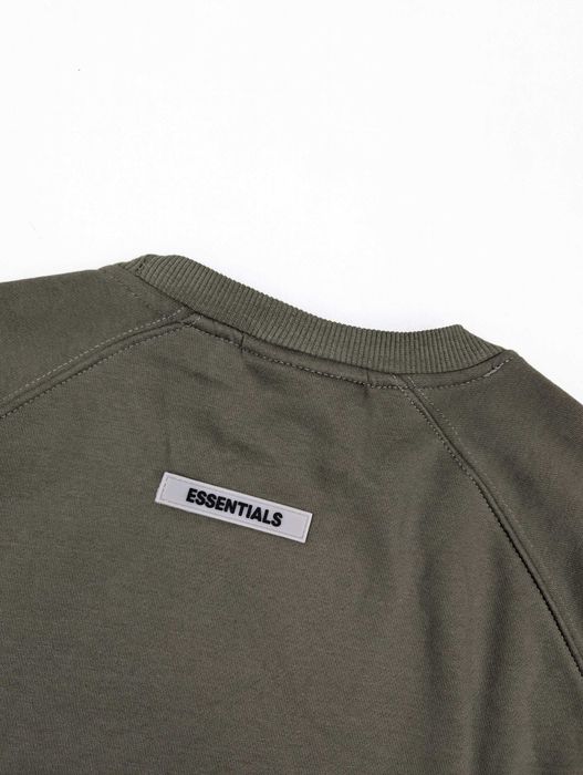 Essentials khaki bluza M logo