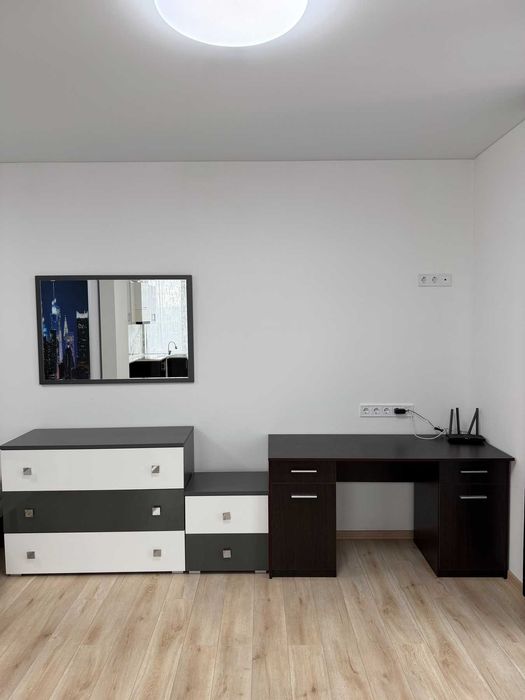 Оренда 1 кімнатна Манхетен!Видова на Озеро!