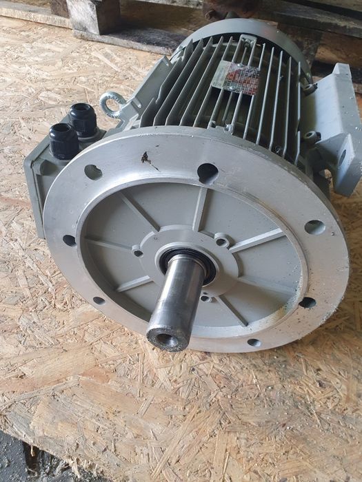 Sprzedam silnik 10kw używany