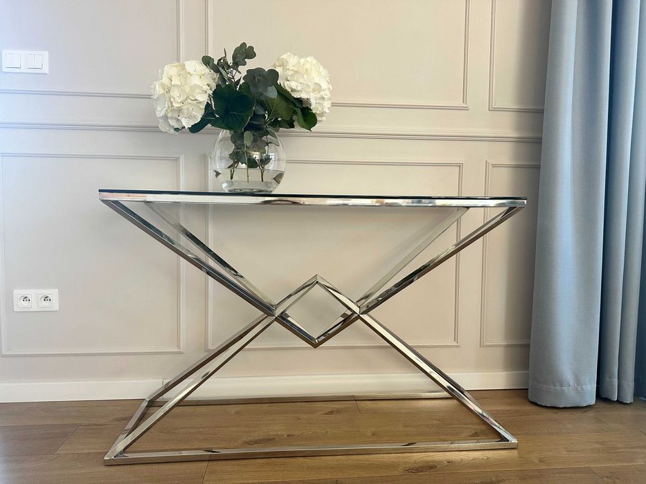 konsola szklana z chromowanymi nogami