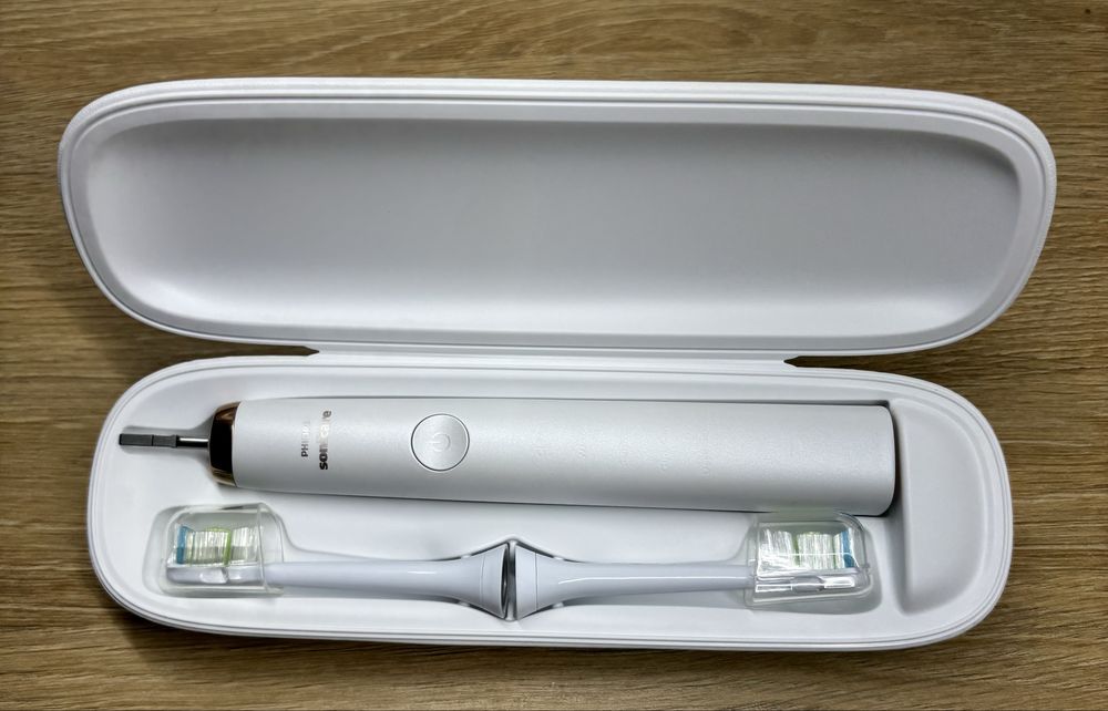 Szczoteczka elektryczna Philips Sonicare HX939L biała case 2 końcówki