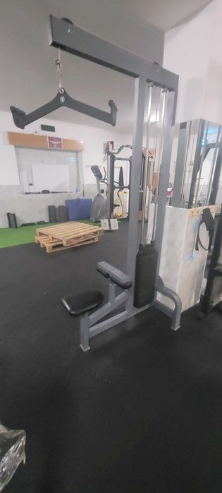 Puxada Vertical Lat Pulldown (2,23m) Robusta