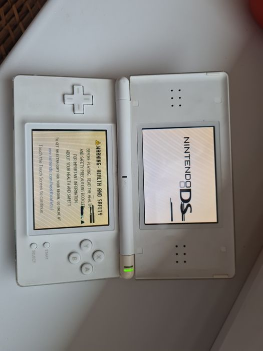 Nintendo DS Lite
