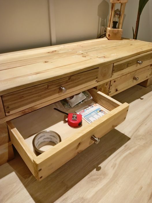 Szafka pod TV z drewna