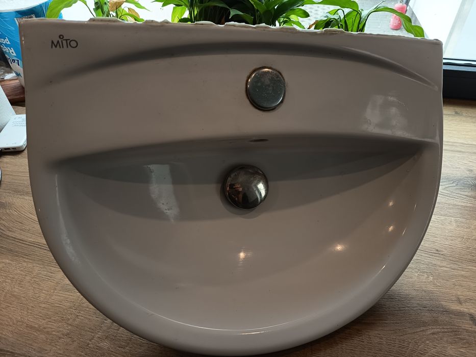 Mała umywalka Cersanit Mito