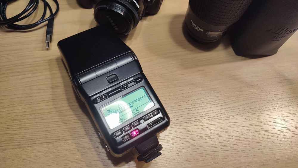 Nikon D90 plus obiektywy