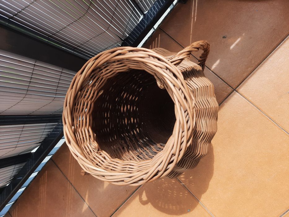 Koszyk na kwiaty duży stojący ozdobny wiklinowy kosz wazon dzban boho 40 cm