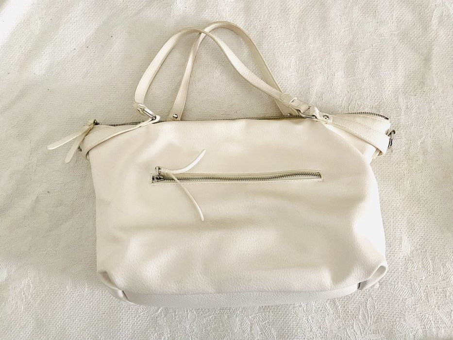 Mala branca da Desigual