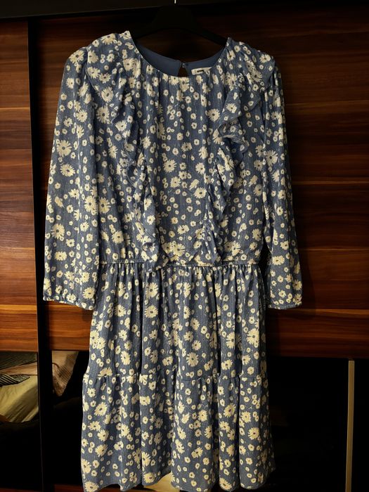 Niebieska sukienka w kwiaty, sinsay, rozmiar L