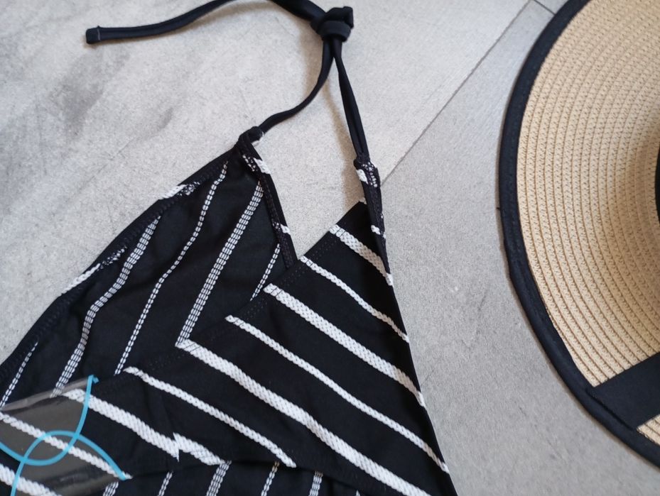 Majtki bikini wiązane