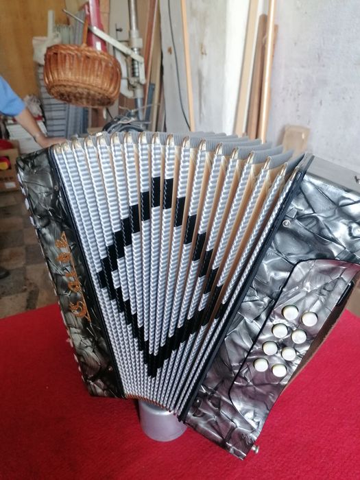 Concertina Claude